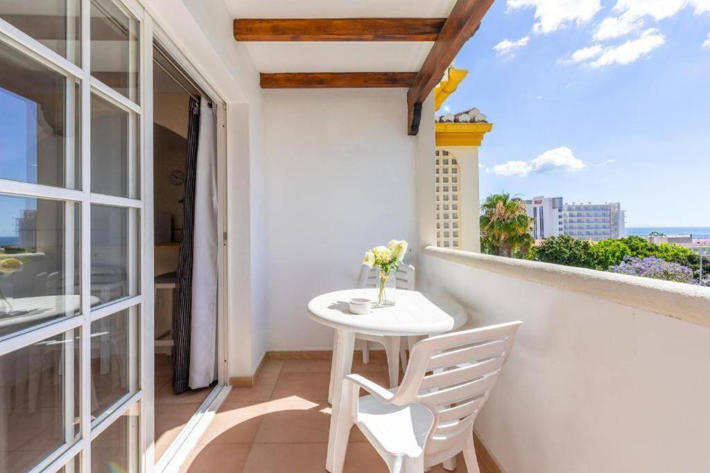 Carihuela Front Beach Торремолинос Экстерьер фото