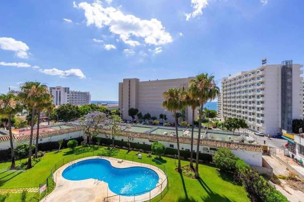 Carihuela Front Beach Торремолинос Экстерьер фото