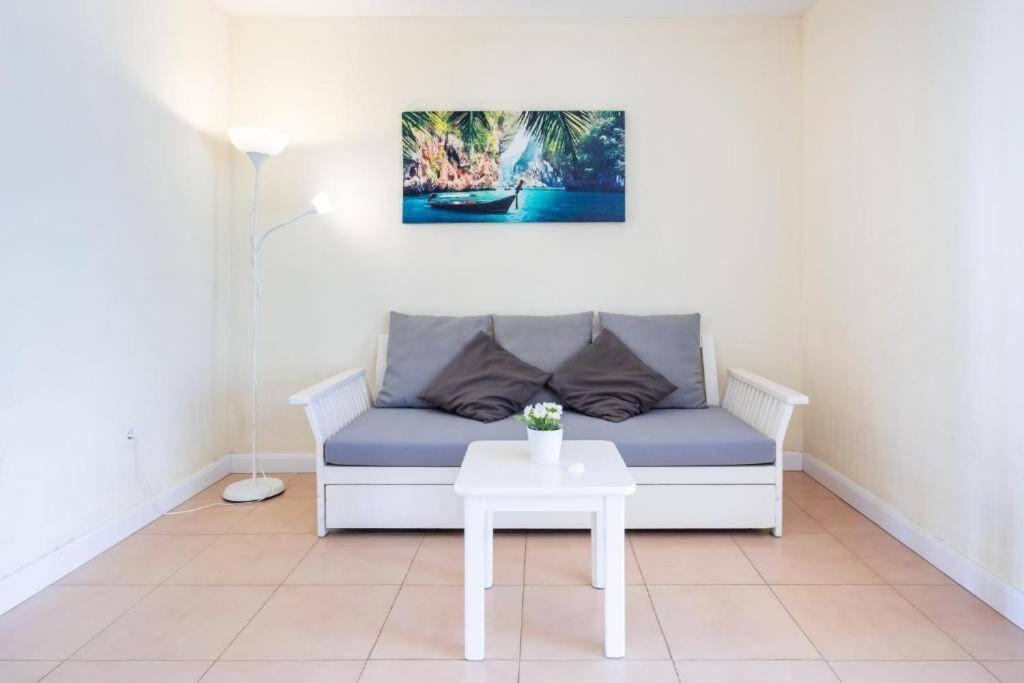 Carihuela Front Beach Торремолинос Экстерьер фото